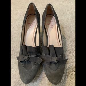 Plenty by Tracy Reese gray suede heels 39.5